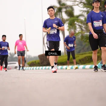 Runner Photo 7540518