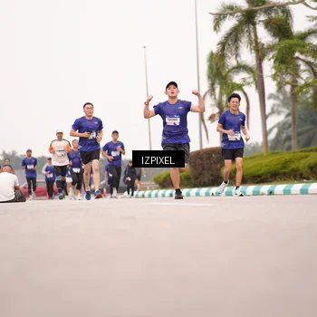 Runner Photo 7540597