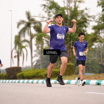 Runner Photo 7540617