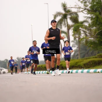 Runner Photo 7540747