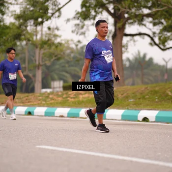 Runner Photo 7540800