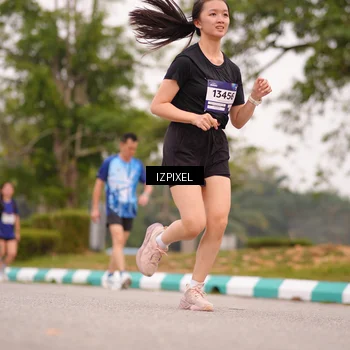 Runner Photo 7540862