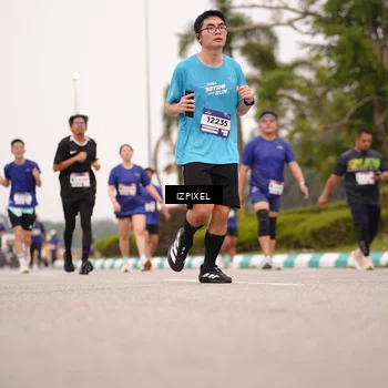 Runner Photo 7540903