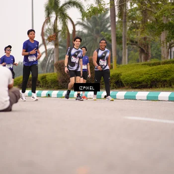 Runner Photo 7541005