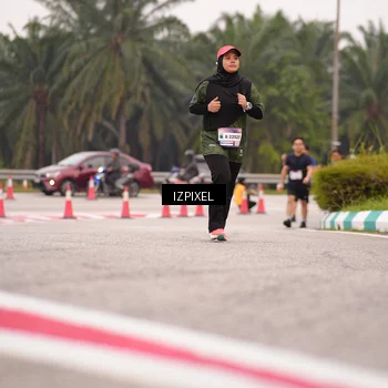 Runner Photo 7541018