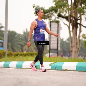 Runner Photo 7541033