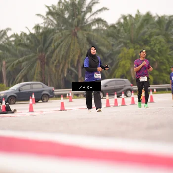 Runner Photo 7541100