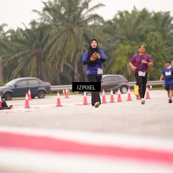 Runner Photo 7541105