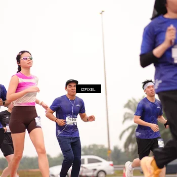 Runner Photo 7541113
