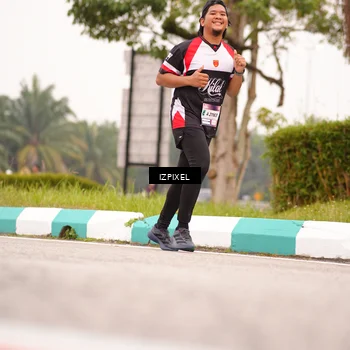 Runner Photo 7541249