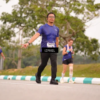 Runner Photo 7541613