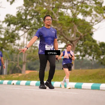 Runner Photo 7541615