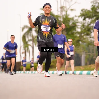 Runner Photo 7541664