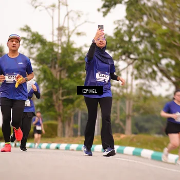 Runner Photo 7541702