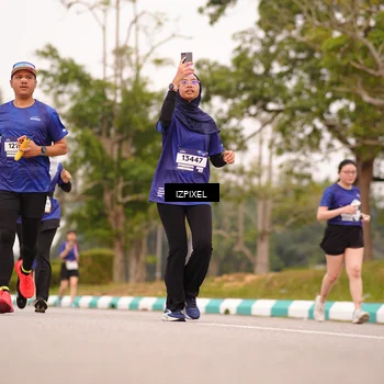 Runner Photo 7541704