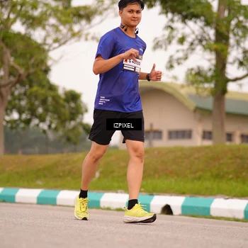 Runner Photo 7541791