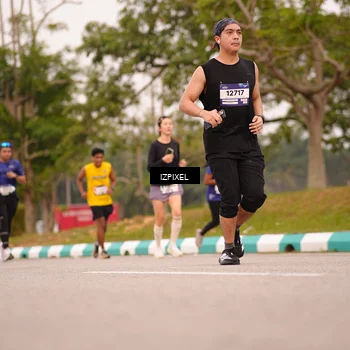 Runner Photo 7541865