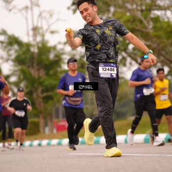 Runner Photo 7541873