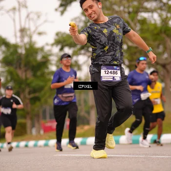 Runner Photo 7541875