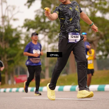 Runner Photo 7541876