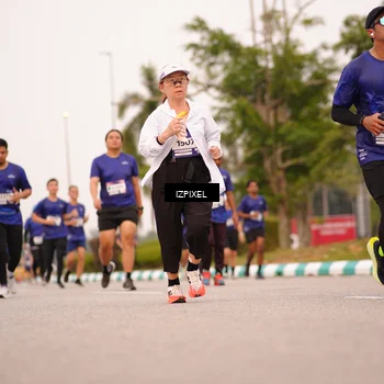 Runner Photo 7541923
