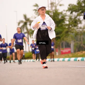 Runner Photo 7541924