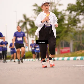 Runner Photo 7541925