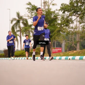 Runner Photo 7541957
