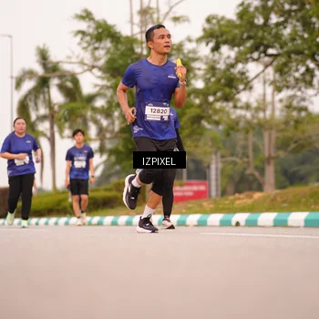 Runner Photo 7541963