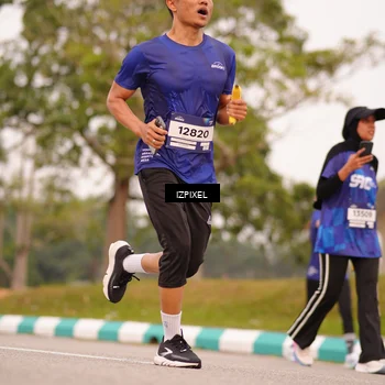 Runner Photo 7541980