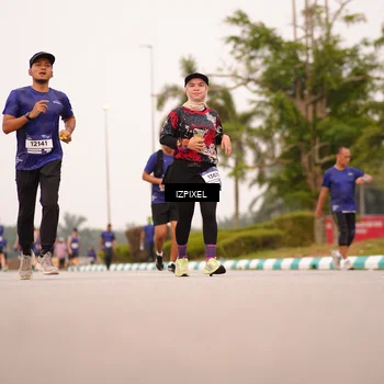 Runner Photo 7541998