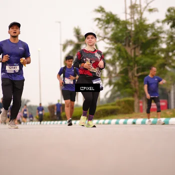 Runner Photo 7542003