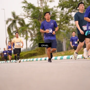 Runner Photo 7542034