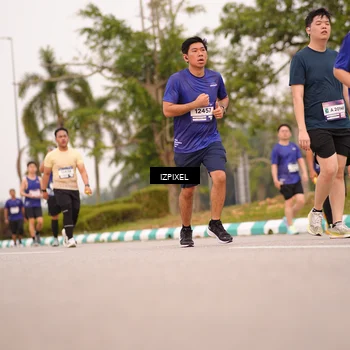 Runner Photo 7542035