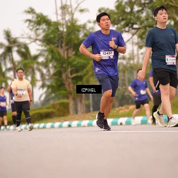 Runner Photo 7542038