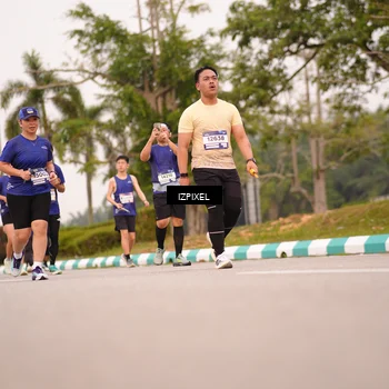 Runner Photo 7542050