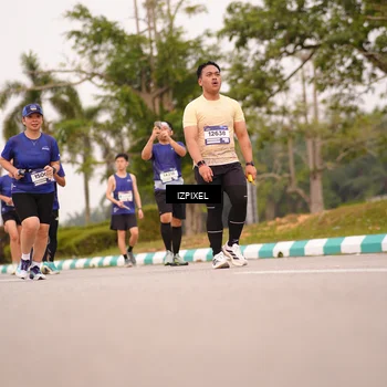 Runner Photo 7542051