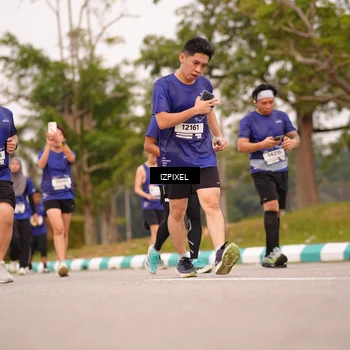 Runner Photo 7542061