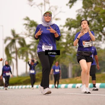 Runner Photo 7542088