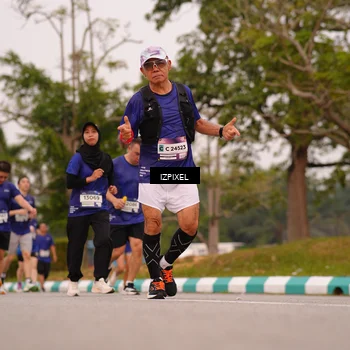 Runner Photo 7542193