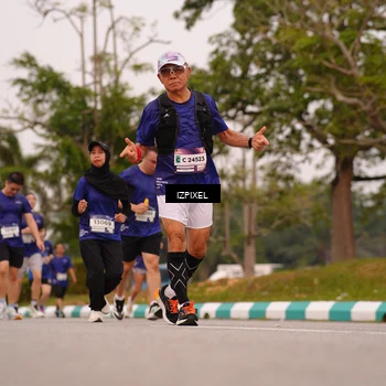Runner Photo 7542195