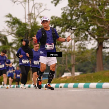 Runner Photo 7542196