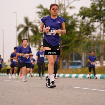 Runner Photo 7542200