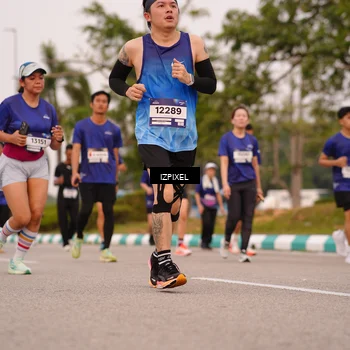 Runner Photo 7542211