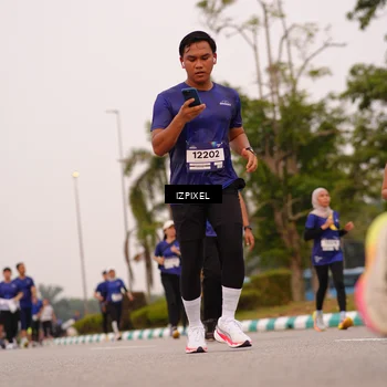 Runner Photo 7542247