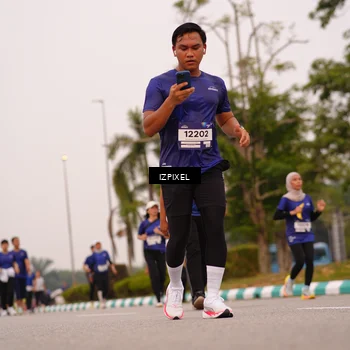 Runner Photo 7542248