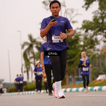 Runner Photo 7542254