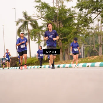Runner Photo 7542312