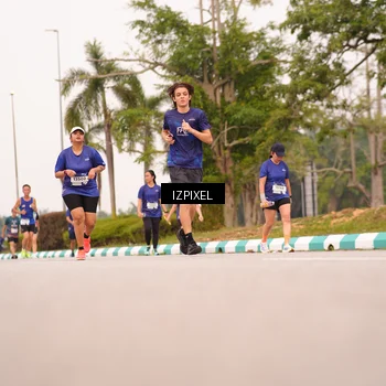 Runner Photo 7542313