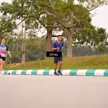 Runner Photo 7542350